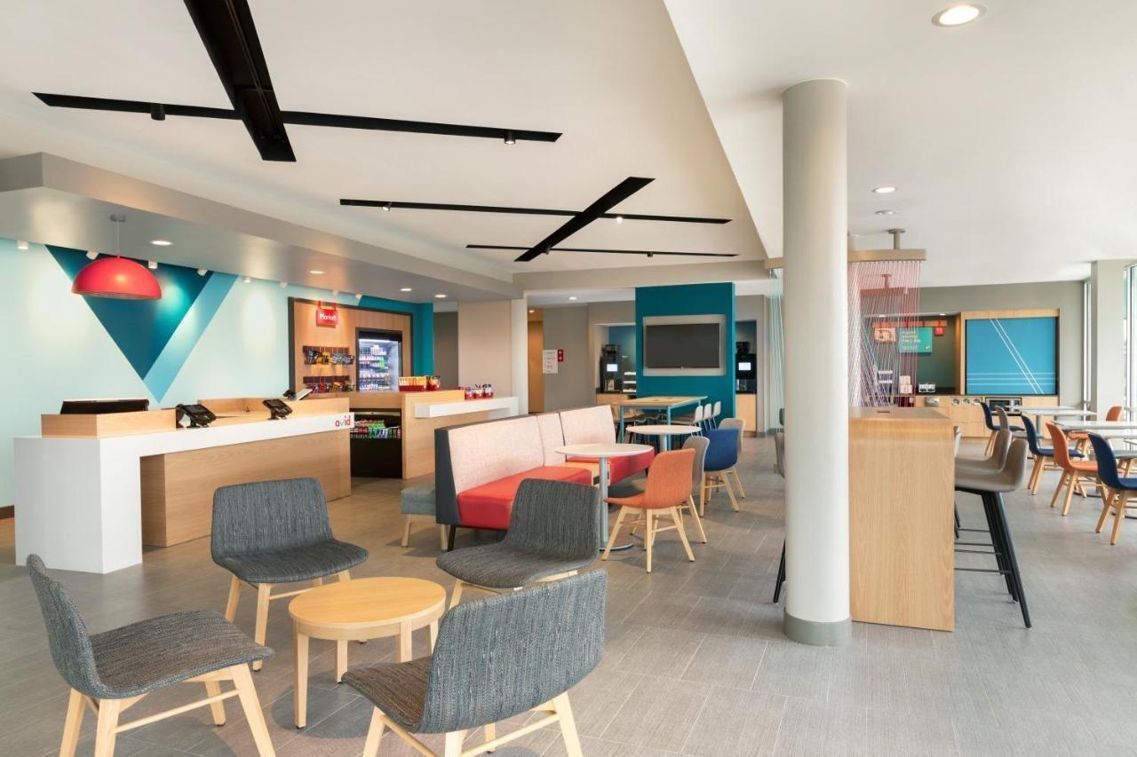 Avid Hotel Perry-National Fairground Area By Ihg Bagian luar foto